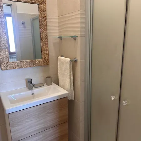 Homestay Belvedere Rooms Con Piscina - Le Grotte Rooms And Apartments