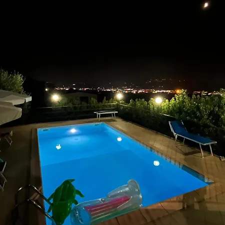 Homestay Belvedere Rooms Con Piscina - Le Grotte Rooms And Apartments *