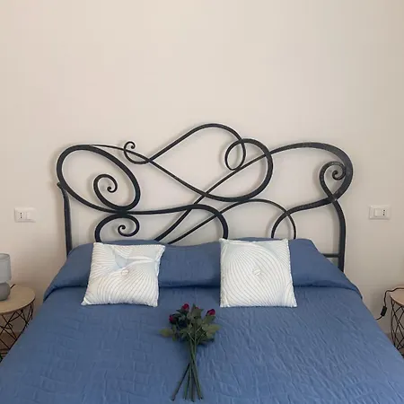 Belvedere Rooms Con Piscina - Le Grotte Rooms And Apartments