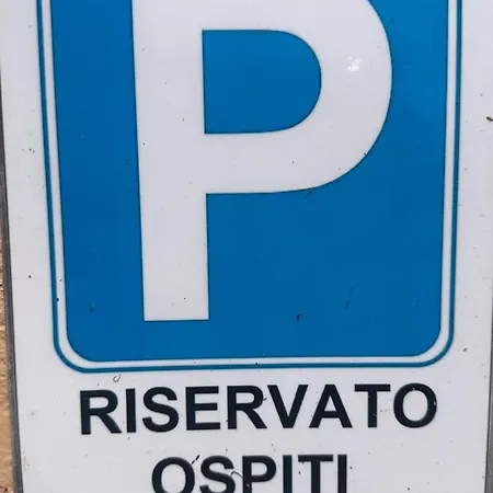 Alloggio in famiglia Belvedere Con Piscina - Le Grotte And