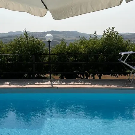 Belvedere Con Piscina - Le Grotte And Alloggio in famiglia